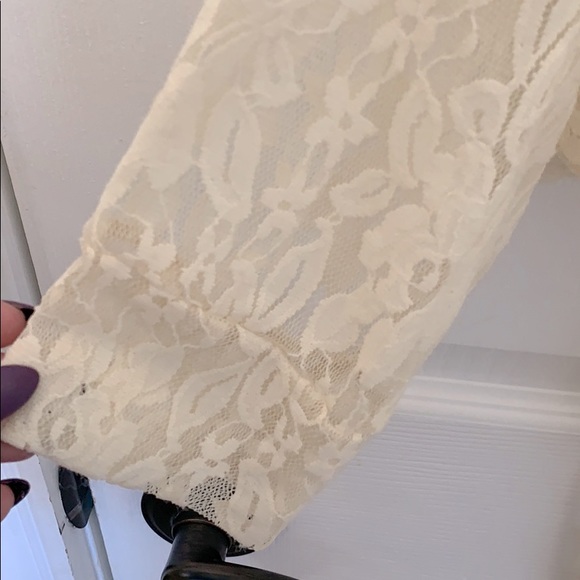 Cream lace blouse - Picture 3 of 4